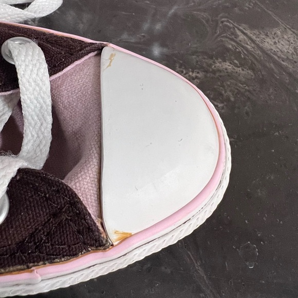Converse low tops, women’s size 7 (more like 8) brown and pink - Picture 6 of 6
